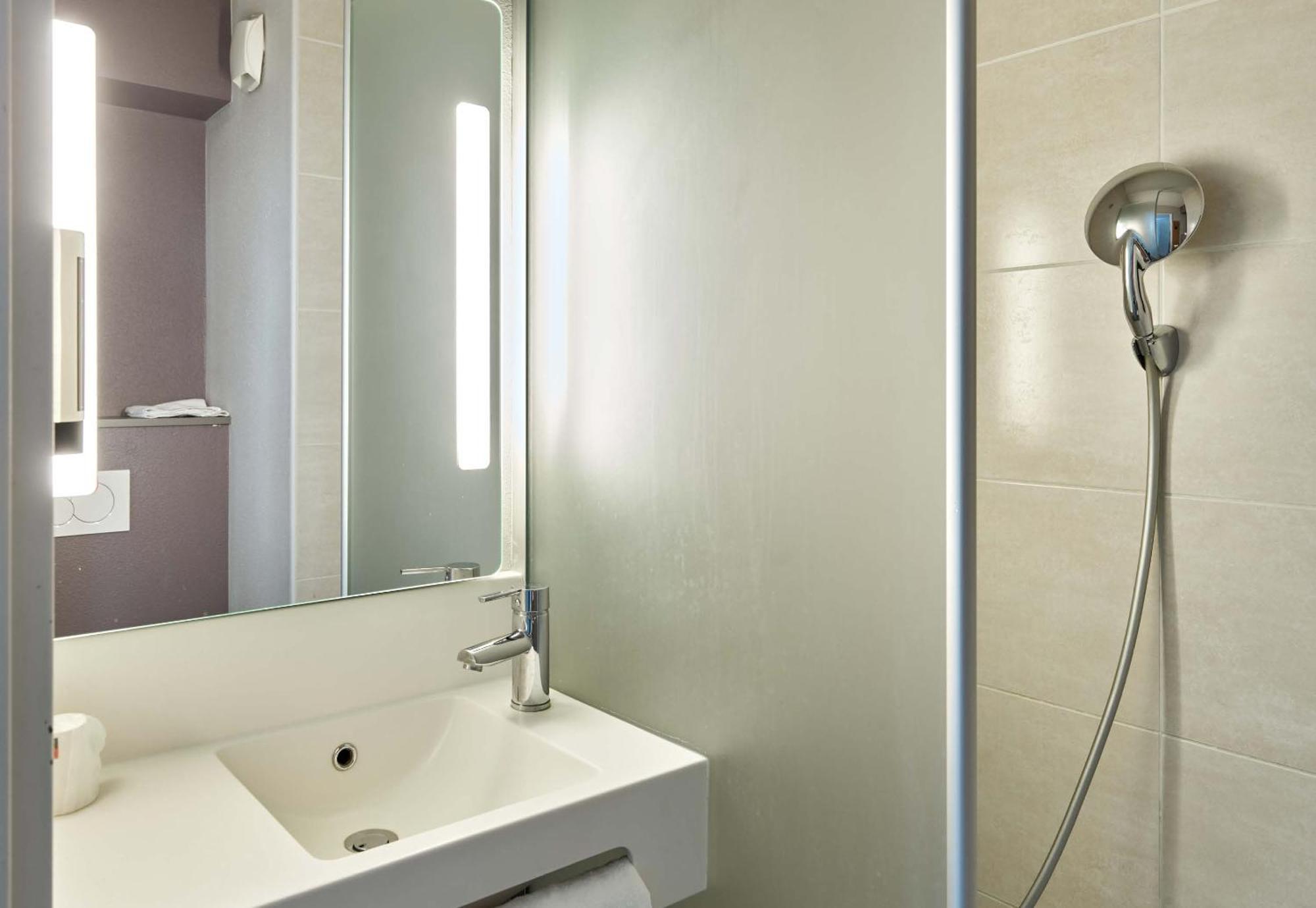 B&B Hotel Orly Chevilly Marche International Exterior photo