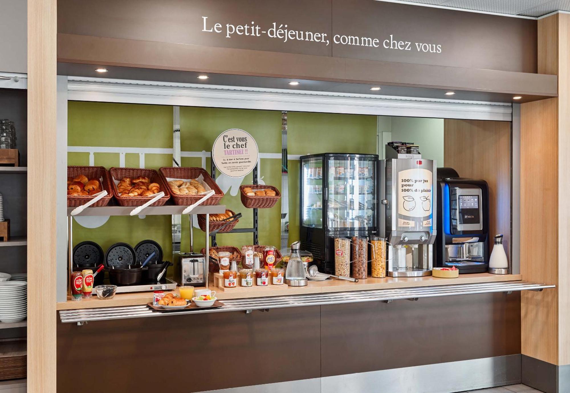 B&B Hotel Orly Chevilly Marche International Exterior photo