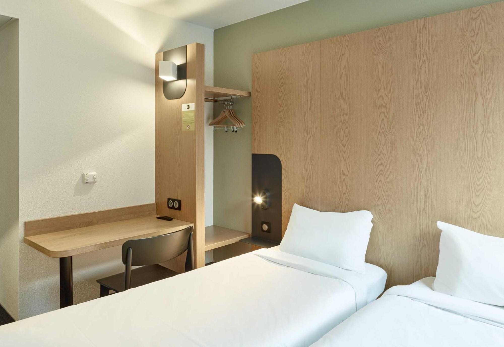 B&B Hotel Orly Chevilly Marche International Exterior photo