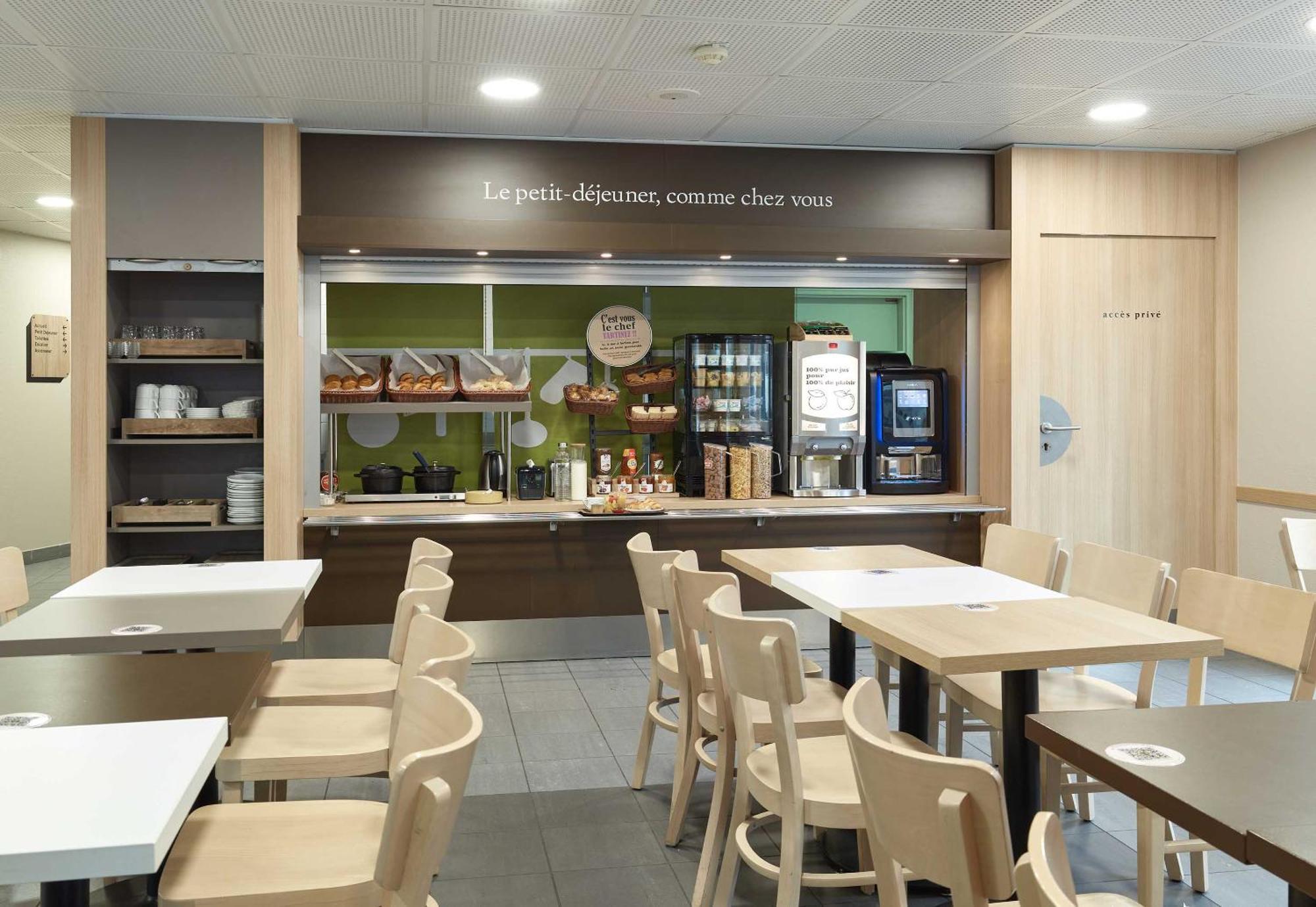 B&B Hotel Orly Chevilly Marche International Exterior photo
