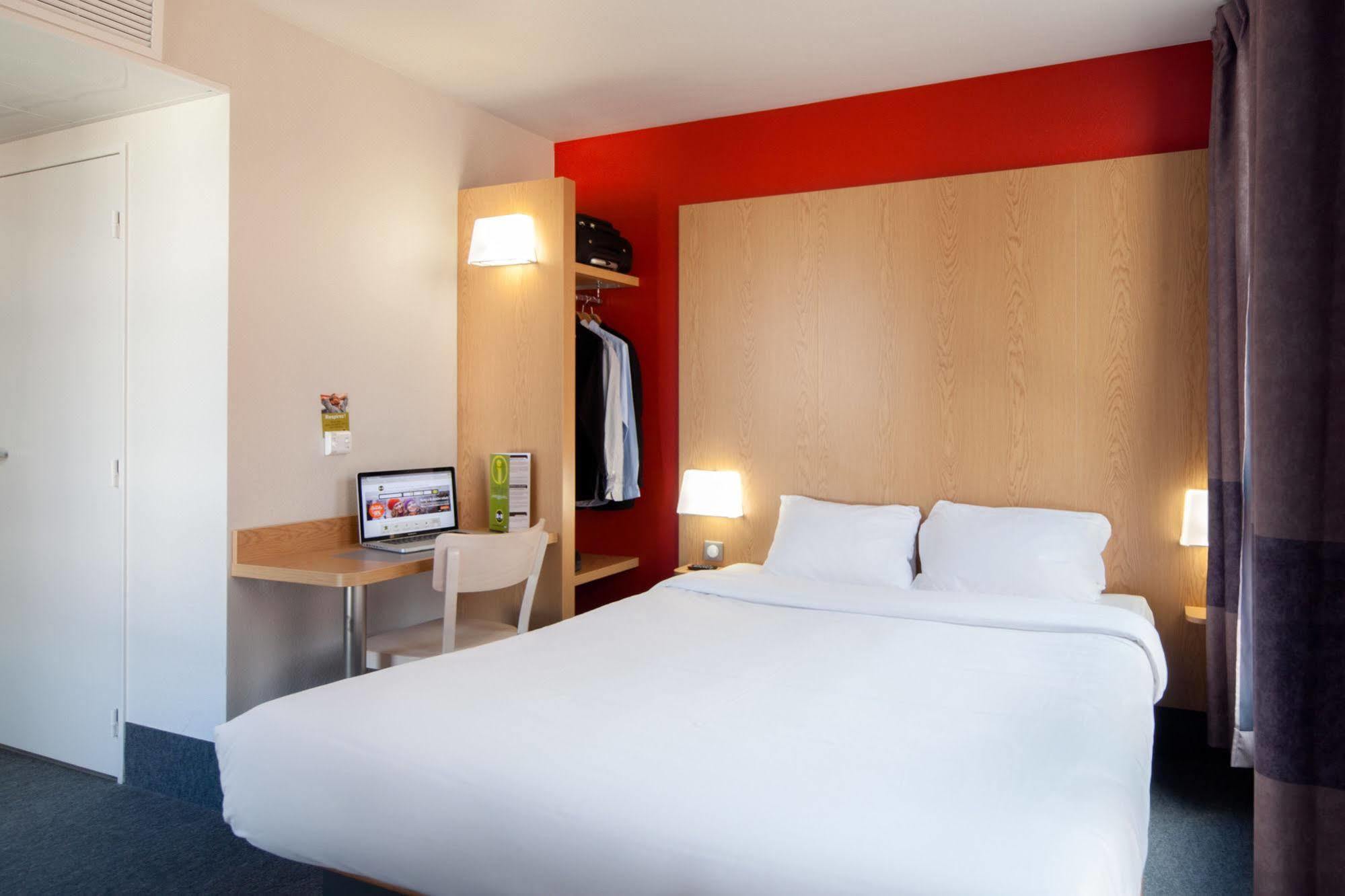 B&B Hotel Orly Chevilly Marche International Exterior photo
