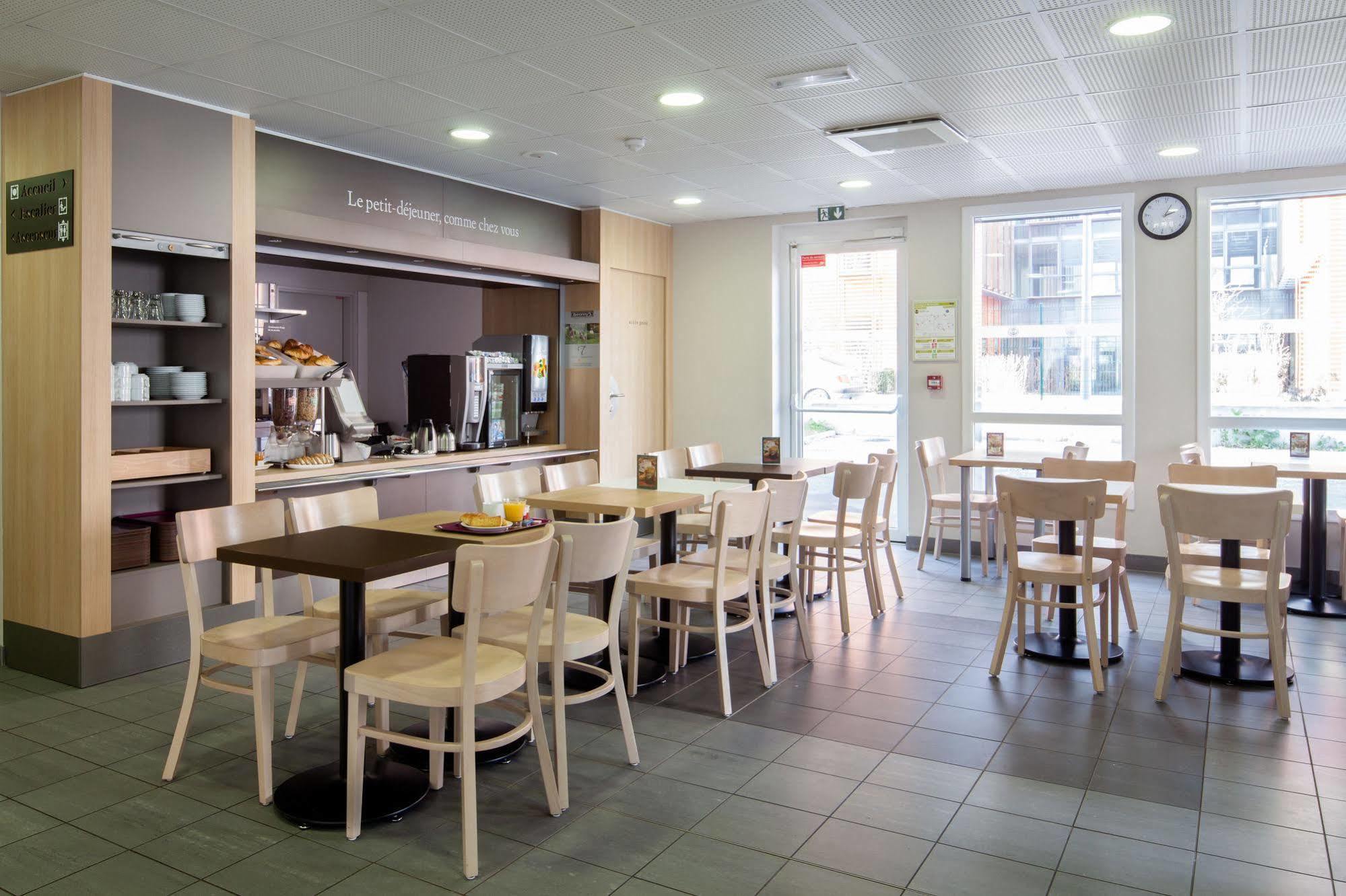 B&B Hotel Orly Chevilly Marche International Exterior photo